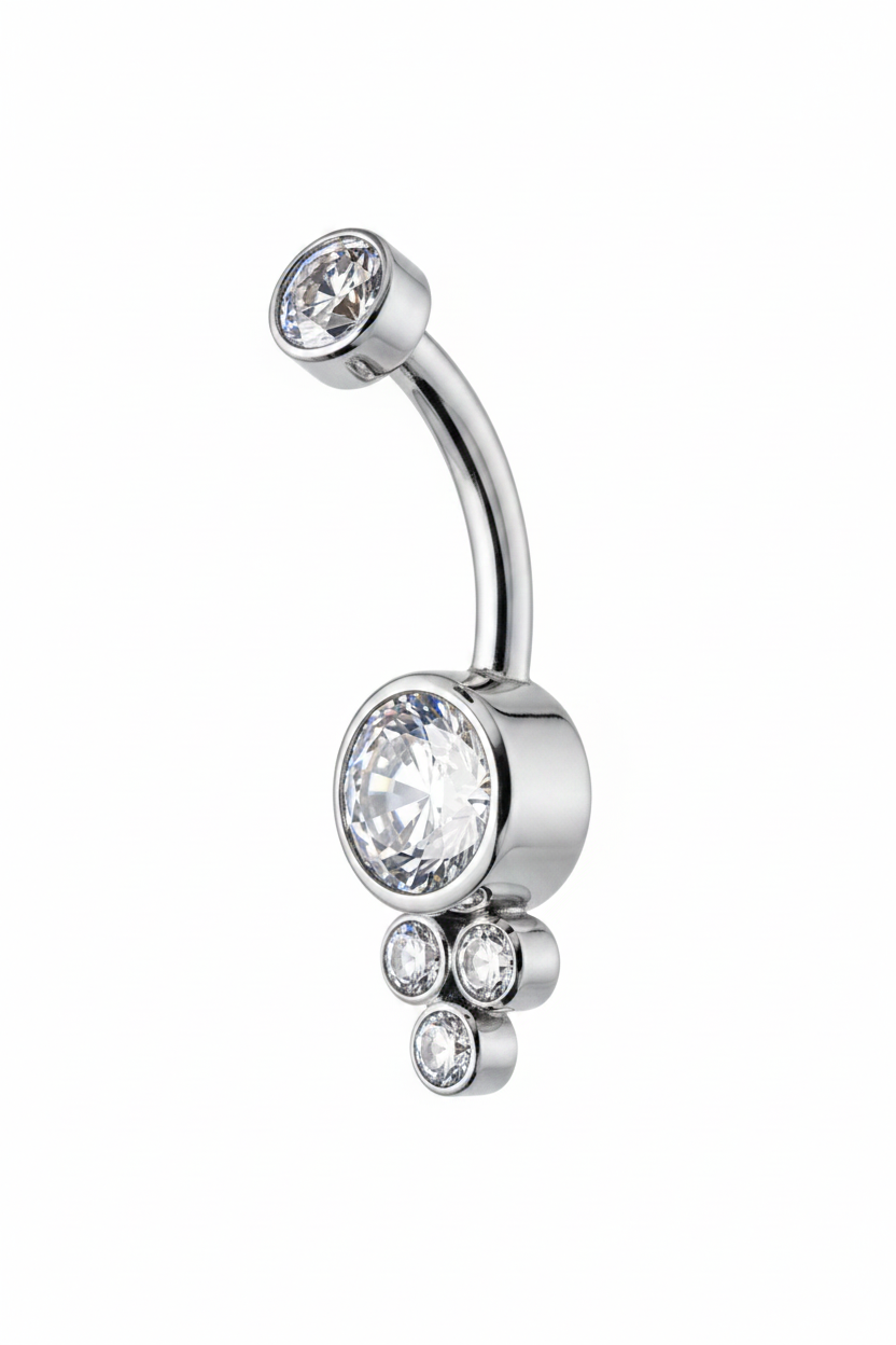 Elegantes Bauchnabelpiercing Aurielle aus handpoliertem medizinischem Edeltitanium mit großem Premium Cubic Zirkonia und drei kleineren funkelnden Steinen sowie Innengewinde.