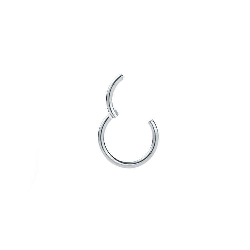 Titanium Clicker aus Implant Grade Titanium mit nahtlosem Click-Verschluss und minimalistischer Luxus-Optik